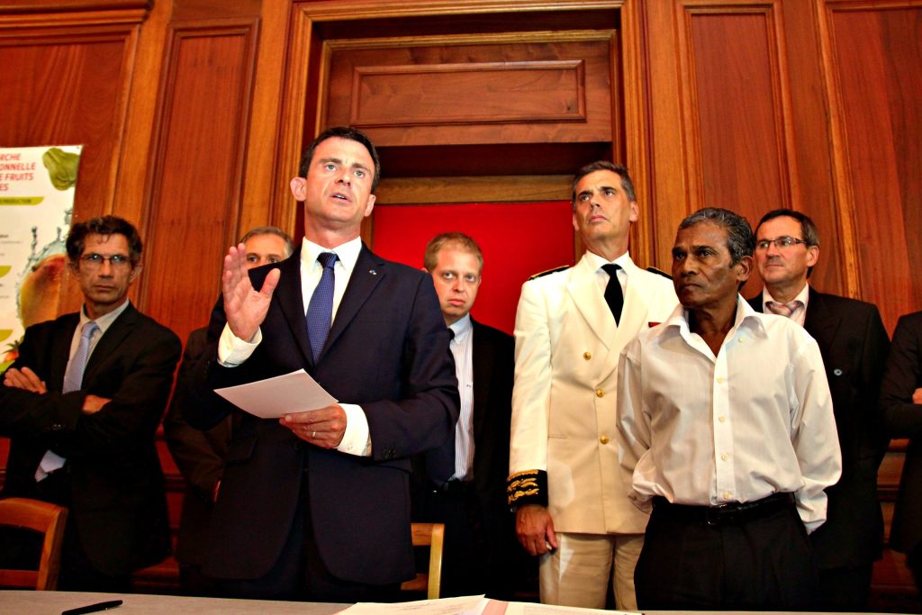 Premier ministre, Manuel Valls, 2014-2016, L’État sur le terrain